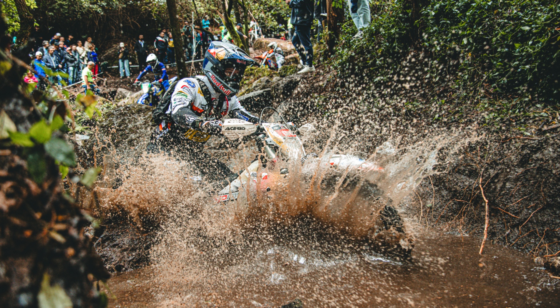 HEWC media at a hard enduro round